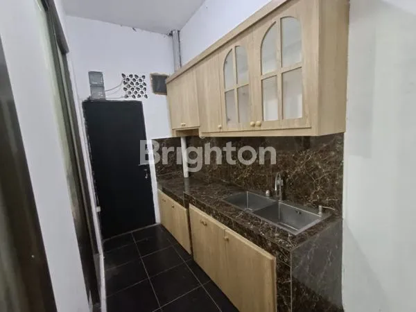 image RUMAH SIAP HUNI TINGGAL BAWA KOPER LOKASI SANGAT STRATEGIS DI PERUMAHAN EMERALD LAND CIBINONG BOGOR  (2)