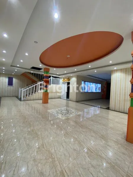 image GEDUNG MEGAH DI 0 JALAN RAYA BYPASS NUSA DUA (6)