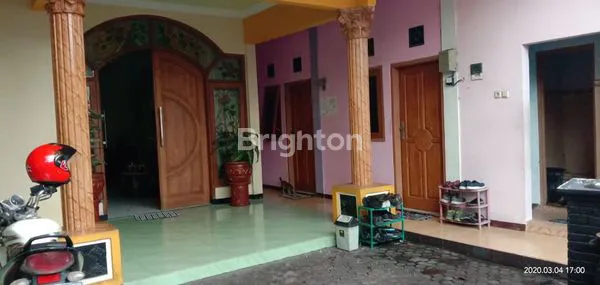 image SIAPA CEPAT DIA DAPAT!! RUMAH KOST DI TURUNKAN HARGA HINGGA 250 JT  BERSIH TERAWAT FULL FURNISH DENGAN  BAHAN PILIHAN, SIAP HUNI TINGGAL BAWA KOPER (3)