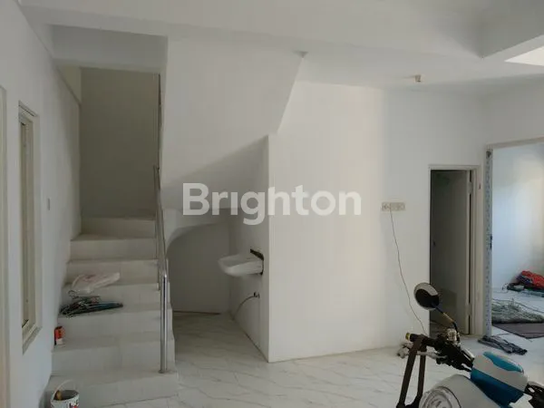 image NEW GRESS 2LANTAI WISMA MUKTI KLAMPIS ROW 2.5 MOBIL (8)