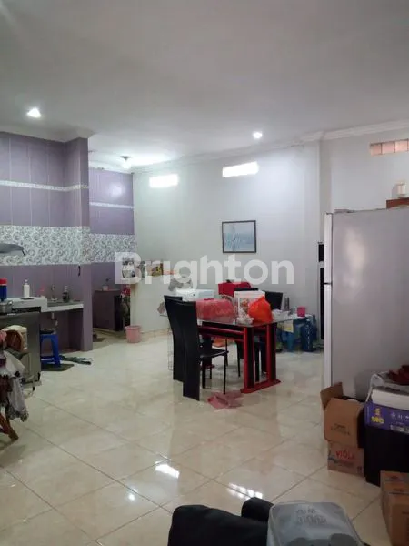 image RUMAH ISTIMEWA LOKASI  STRATEGIS DI CIREBON  (4)