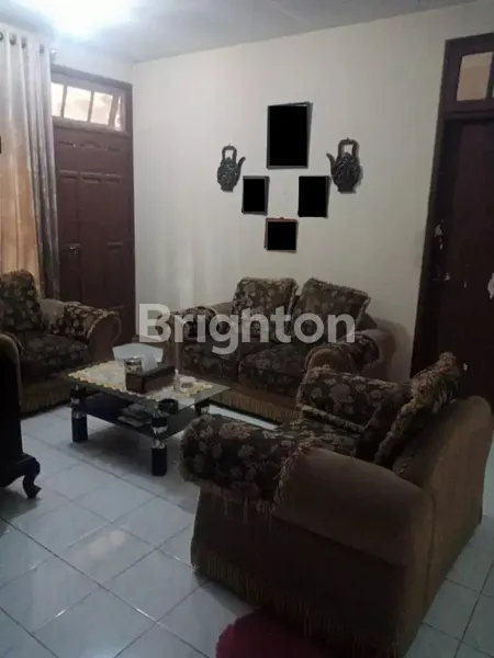 image RUMAH GRIYA KEBRAON BARAT SURABAYA (4)