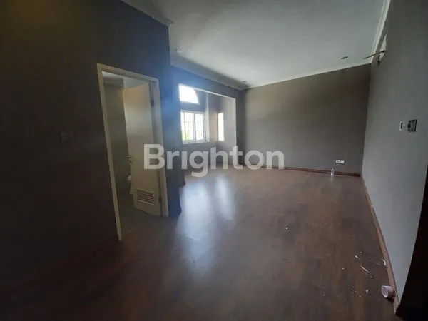 image CLUSTER MENAGGIO IL LAGO 2 UNIT L12 GANDENG PARAMOUNT GADING SERPONG TANGERANG (5)