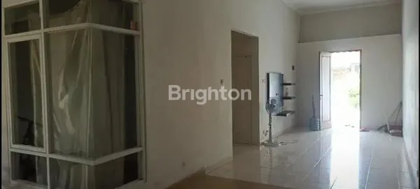 image RUMAH CANTIK TERAWAT STRATEGIS SIAP HUNI (4)