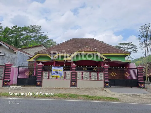 RUMAH + TANAH LUAS DI KARANGKATES  BLITAR