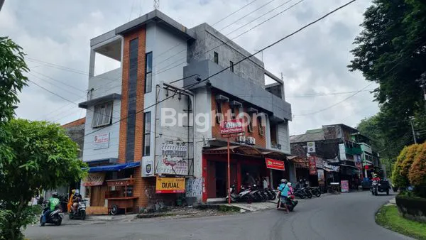 image TURUN HARGA !!! RUKO 3 LT PINTU BELAKANG UNS (1)