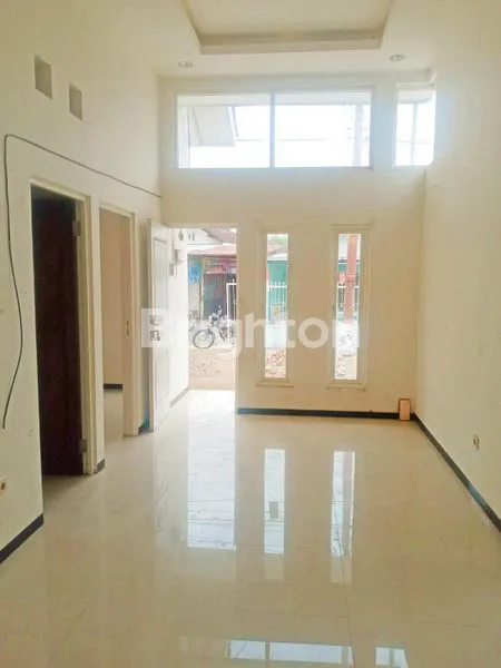 image MURAH!! RUMAH POROS JALAN BARU RENOVASI DEKAT TERMINAL & ARAYA KOTA MALANG (8)
