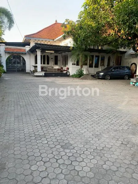AUTHENTIC MANSION TENGAH KOTA SURABAYA