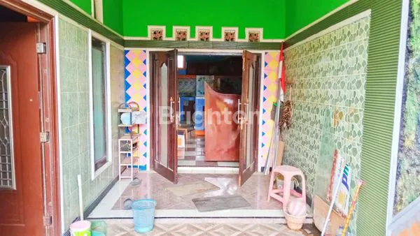 image RUMAH CANTIK BAGUS DAN KOKOH 2 LT DI MONDOROKO SINGOSARI DEKAT EXIT TOL (3)