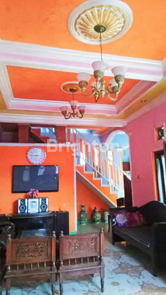 image RUMAH CANTIK BAGUS DAN KOKOH 2 LT DI MONDOROKO SINGOSARI DEKAT EXIT TOL (4)