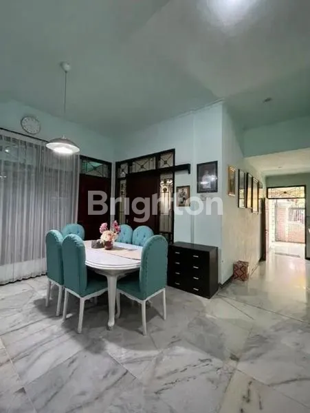 image RUMAH MEWAH FULL FURNISH 2 LANTAI TENGAH KOTA DEKAT SUNCITY (3)