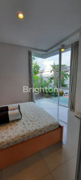 image RUMAH KOMPLEK SUNSET ROAD  (2)