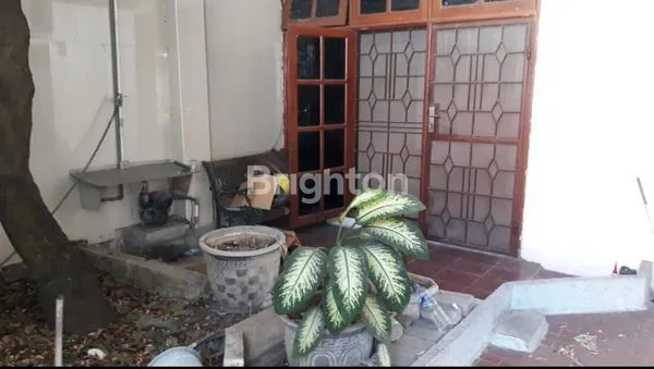 image RUMAH 2 LANTAI TERAWAT DAN SIAP HUNI - LETAK SANGAT STRATEGIS  (6)