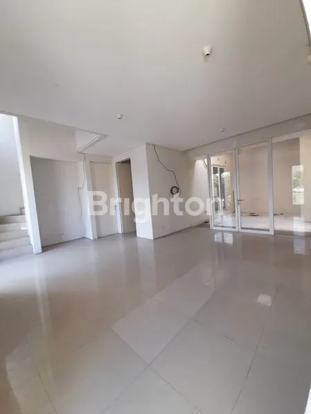 image RUMAH ROYAL RESIDENCE GREENWICH (3)