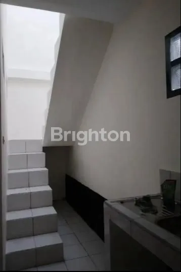 image RUMAH KOMPLEK (5)