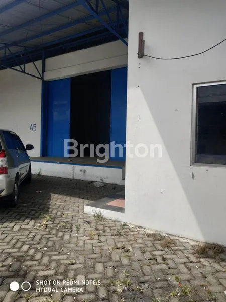 image BANGUNAN KOKOH TRNGAH KOTA  (5)