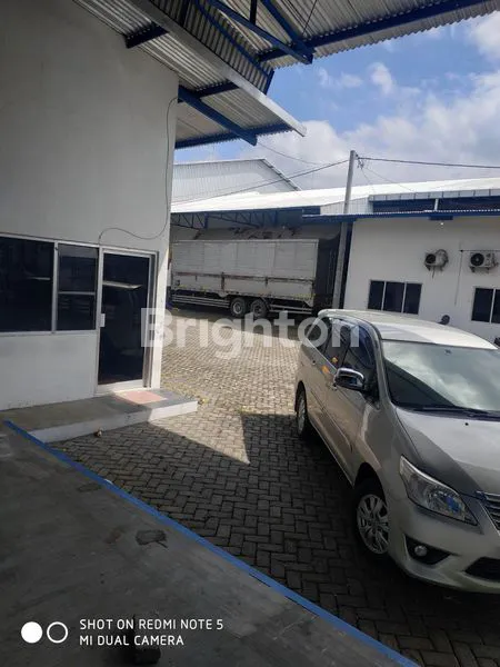 image BANGUNAN KOKOH TRNGAH KOTA  (4)