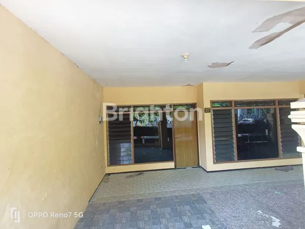 image RUMAH TENGAH KOTA DEPAN KELUAR ADA PASAR LARANGAN, TAMAN JENGGALA JALAN BASUKI RAHMAT (1)