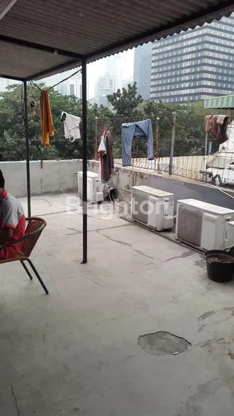 image RUKO KOMERSIL LOKASI STRATEGIS DI PUSAT KOTA SELANGKAH KE JALAN JENDRAL SUDIRMAN DAN AKSES TRANSPORTASI PUBLIK DUKUH ATAS, MENTENG JAKARTA PUSAT (6)