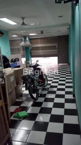 image RUKO KOMERSIL LOKASI STRATEGIS DI PUSAT KOTA SELANGKAH KE JALAN JENDRAL SUDIRMAN DAN AKSES TRANSPORTASI PUBLIK DUKUH ATAS, MENTENG JAKARTA PUSAT (8)