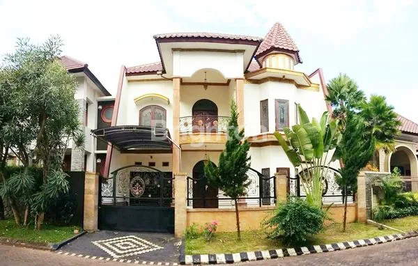 image RUMAH MEWAH 2 LANTAI FULL FURNITURE DI DIENG (4)