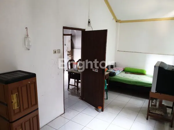 image RUMAH HUNI TANAH LUAS LOKASI STRATEGIS DI KOTA KEDIRI (4)