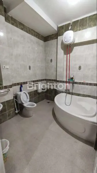 image RUMAH VILLA TAMAN GAPURA CITRALAND SURABAYA (8)