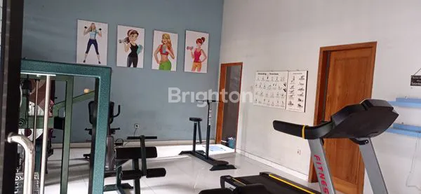 image RUMAH MEWAH DI KEDIRI (6)