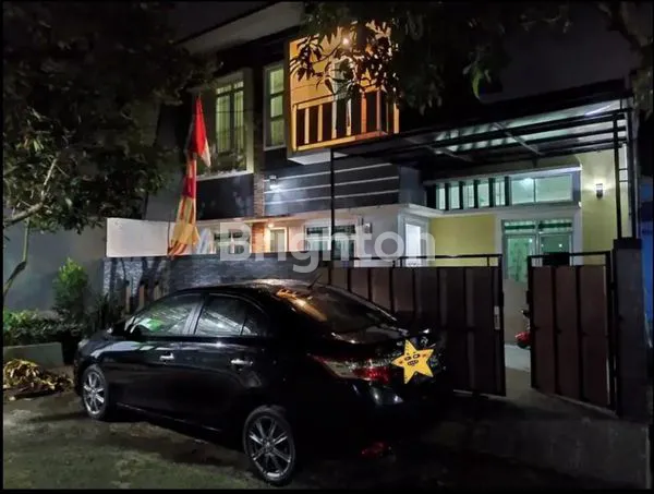 image RUMAH CANTIK MURAH 2 LANTAI SIAP HUNI (8)