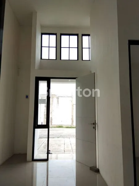 image HARGA 200 JUTA AN RUMAH BARU GOLDEN EAST MENGANTI HUNIAN MURAH BERKELAS BEBAS BANJIR  SELANGKAH KE CITRALAND GRESIK (4)