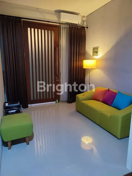 image RUMAH GREENLAKE CITRALAND SURABAYA (5)