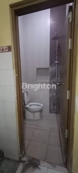 image RUMAH TENGAH KOTA DEKAT DENGAN MALL DAN SUPERMAEKET (5)