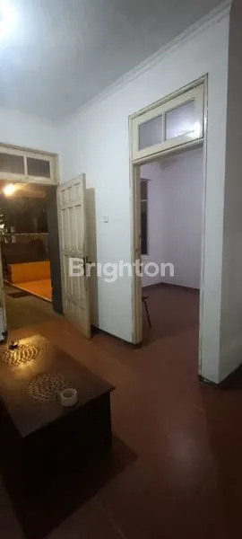 image RUMAH TENGAH KOTA DEKAT DENGAN MALL DAN SUPERMAEKET (6)