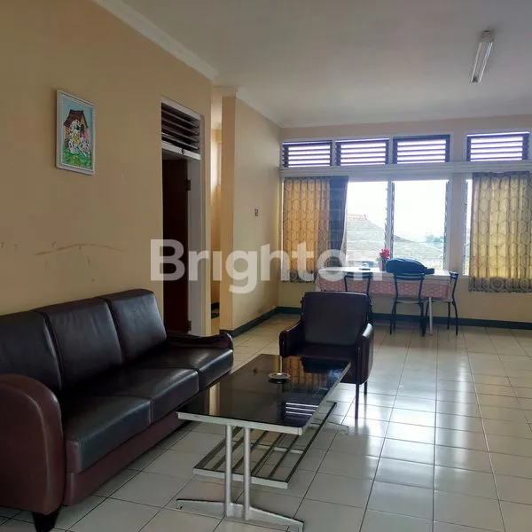 image VILLA LUAS DAN BESAR LOKASI STRATEGIS DI BANDUNGAN KABUPATEN SEMARANG (5)