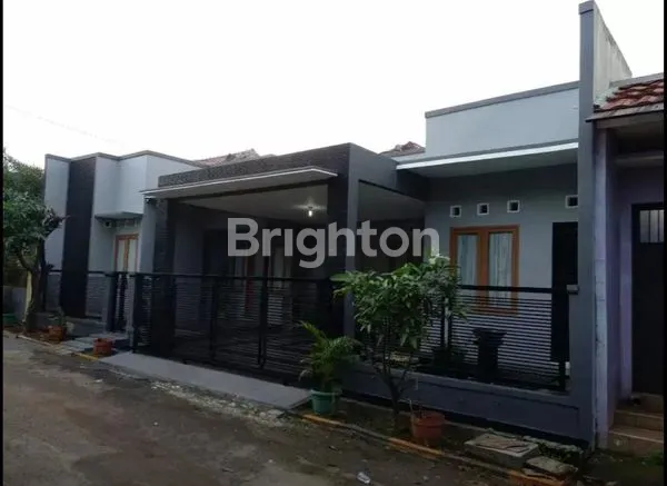 image RUMAH BAGUS DAN NYAMAN DI LOKASI STRATEGIS (2)