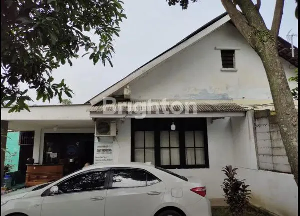 image RUMAH NYAMAN 1 LANTAI DENGAN HALAMAN YANG LUAS SIAP HUNI (2)