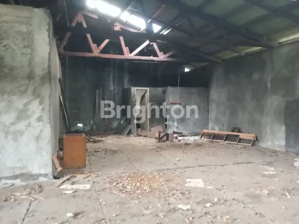 image LAPANGAN TENNIS & GEDUNG KANTOR (5)