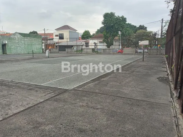 image LAPANGAN TENNIS & GEDUNG KANTOR (7)