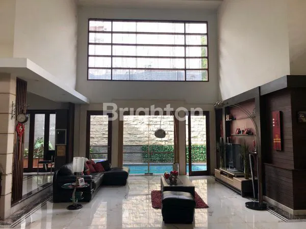 image RUMAH ASRI MAIN ROAD, VIEW CIAMIK DEPAN DANAU CITRALAND + POOL + BASEMENT (1)