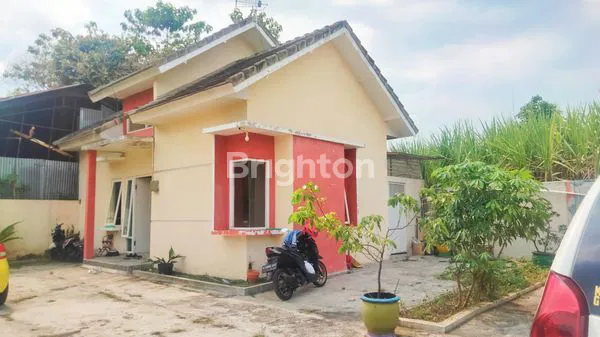 image RUMAH TANAH LUAS + PERABOT HARGA MURAH! DI SINGOSARI KOTA MALANG (5)