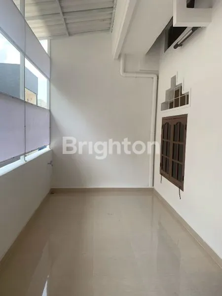 image RUMAH BARU RENOV DIDAERAH STRATEGIS DI TANJUNG DUREN JAKBAR (1)