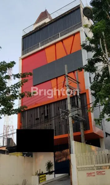 GEDUNG KOMERSIAL 6 LANTAI RAYA DIPONEGORO