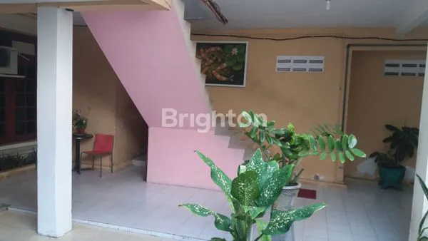 image HOTEL COCOK UNTUK MESS DAN KANTOR DI JALAN MAYJEN SUTOYO (1)