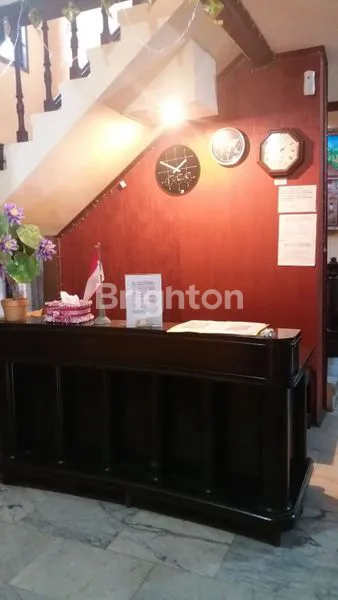 image HOTEL COCOK UNTUK MESS DAN KANTOR DI JALAN MAYJEN SUTOYO (2)