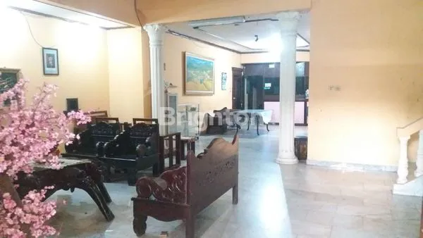 image HOTEL COCOK UNTUK MESS DAN KANTOR DI JALAN MAYJEN SUTOYO (4)