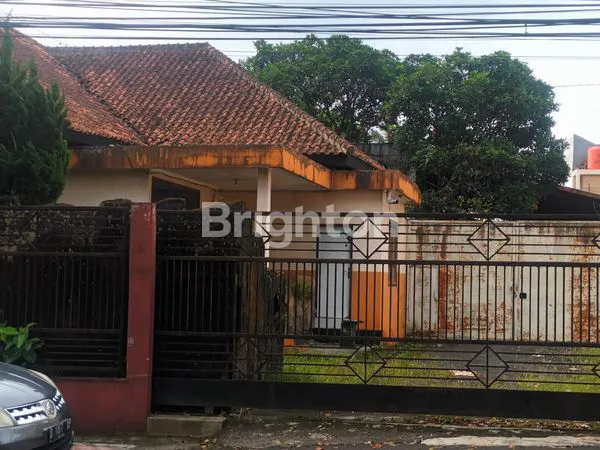 RUMAH + GUDANG DI JALAN UTAMA KOTA SALATIGA