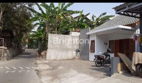 image RUMAH LUAS UTARA KIDFUNDS PINGGIR JALAN ASPAL (2)