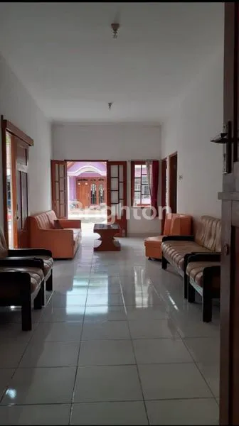 image RUMAH LUAS UTARA KIDFUNDS PINGGIR JALAN ASPAL (7)