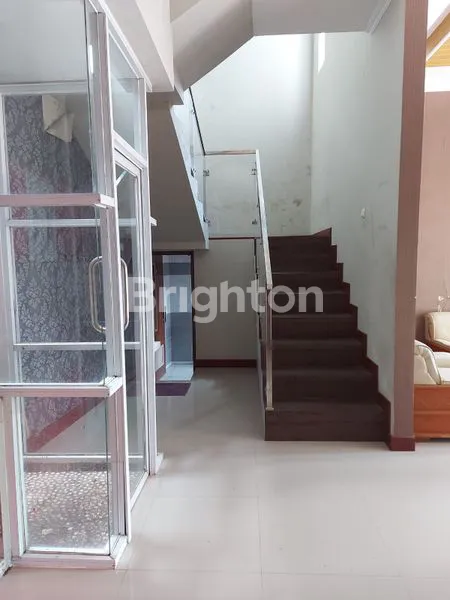 image RUMAH TINGGAL DI PUSAT KOTA SOLO (3)