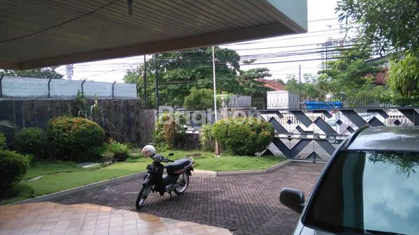 image RUMAH LUAS SIAP HUNI DI TENGAH KOTA SEMARANG, COCOK UNTUK TEMPAT TINGGAL, BANK, KANTOR, RESTORAN, HOTEL, DLL (4)